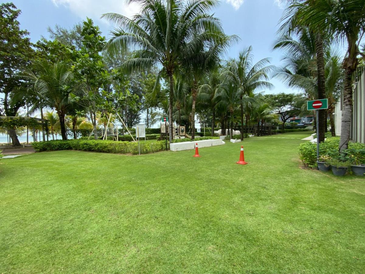 By The Sea @ Luxury Suites, Batu Ferringhi Extérieur photo